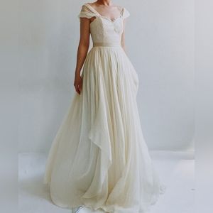 Leanne Marshall "Britta" Wedding gown